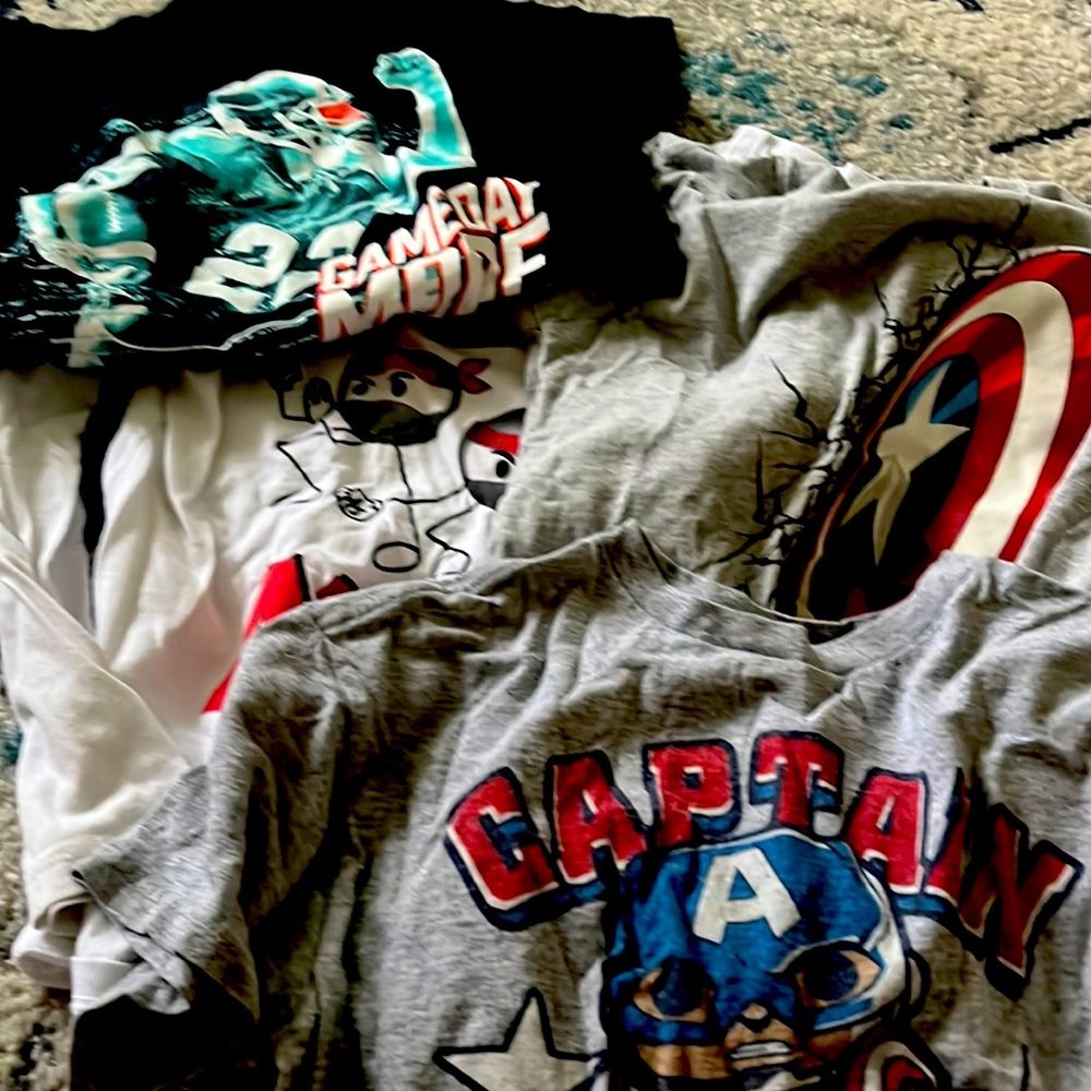 Boys tees assor. Bundle!